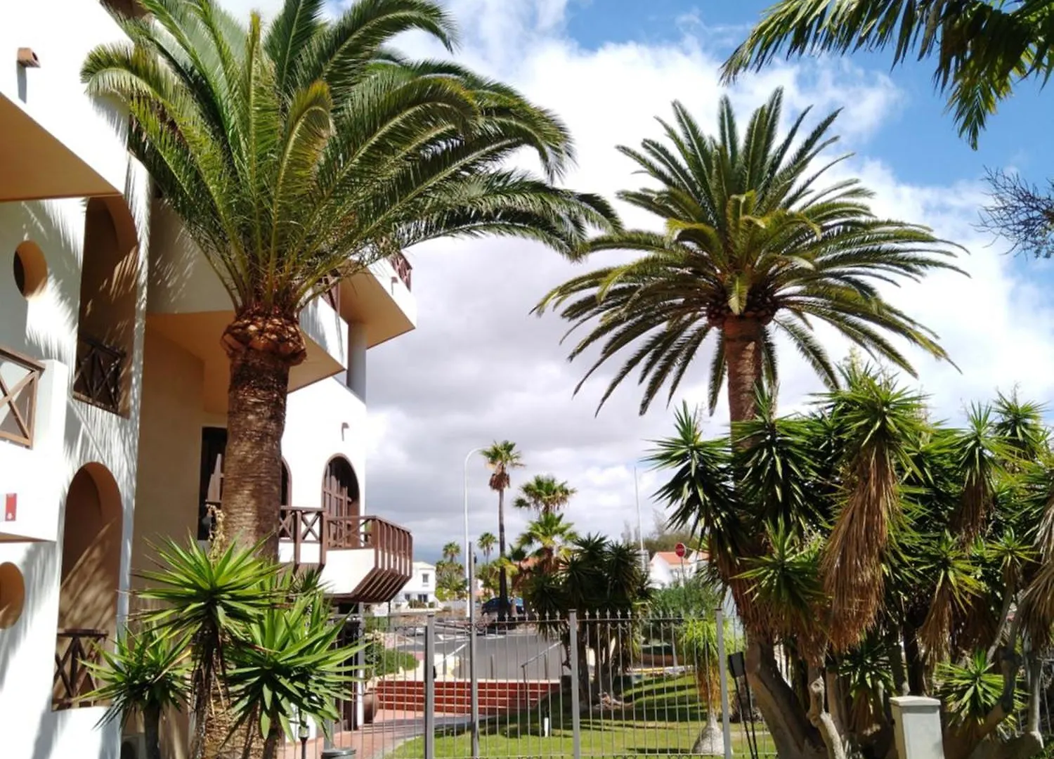 Forest Flat - Big Heated Pool, Terrace, Tv Channels, Golf Courses Apartment