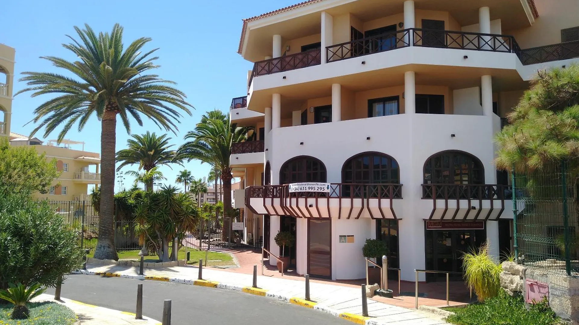 Forest Flat - Big Heated Pool, Terrace, Tv Channels, Golf Courses contacts